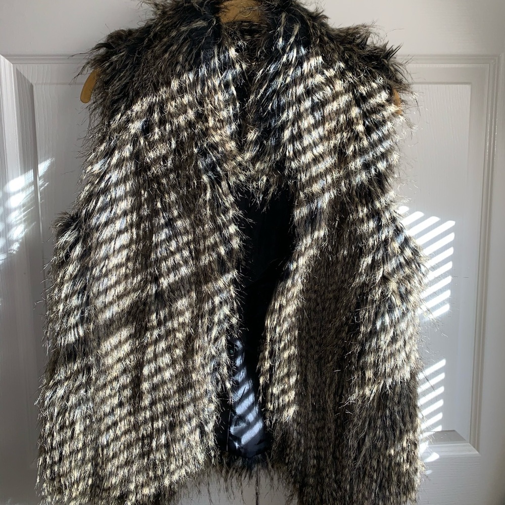 Women’s medium Fabulous Fur vest